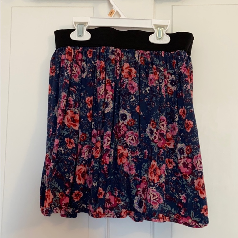 Juniors Forever 21 floral skirt